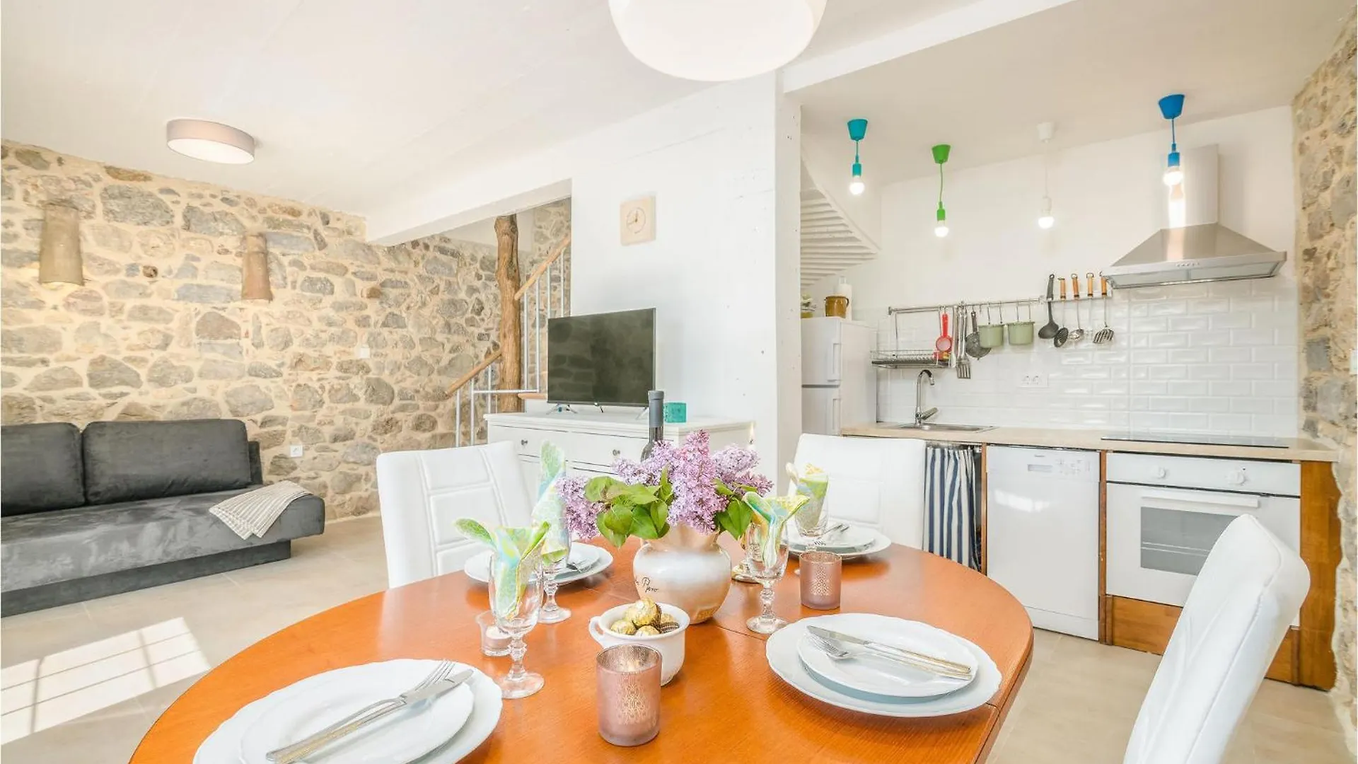 2 Bedroom Pet Friendly Home In Brzac 0*,